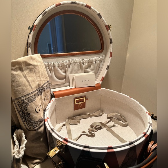 GUCCI Exclusive Rhombus Print Leather Hard Side Travel Hat Box🤎🦄 NEW! - Picture 14 of 16